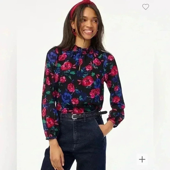 NWT J. Crew Smocked Keyhole Top size Small - Picture 1 of 6